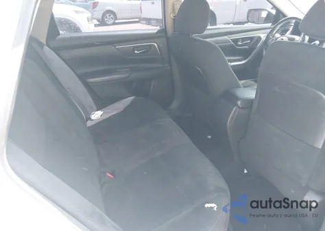 2015 Nissan Altima 2.5/2.5 S/2.5 Sl/2.5 Sv z USA, uszkodzony, nr VIN 1N4AL3AP3FC275643